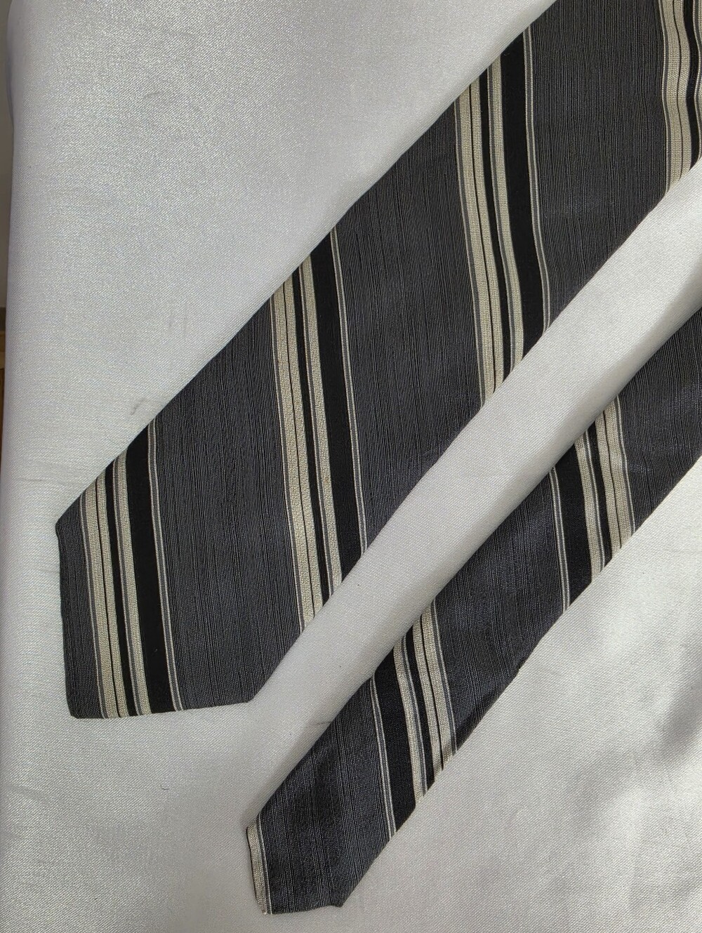 Lanvin Black 100% Silk  Tie with Cream and Gray Stripes